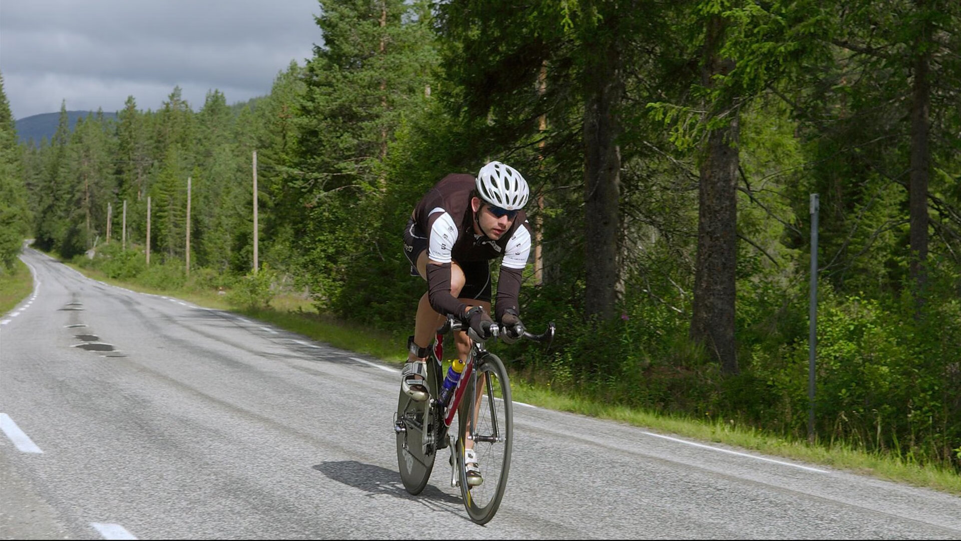 加克波终场封神！厄瓜多尔惊天逆转，世界排名的暗战已白热化